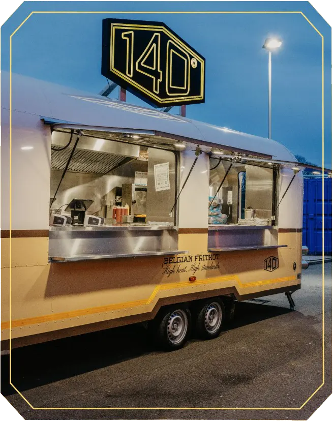 Le foodtruck 140° et son enseigne lumineuse